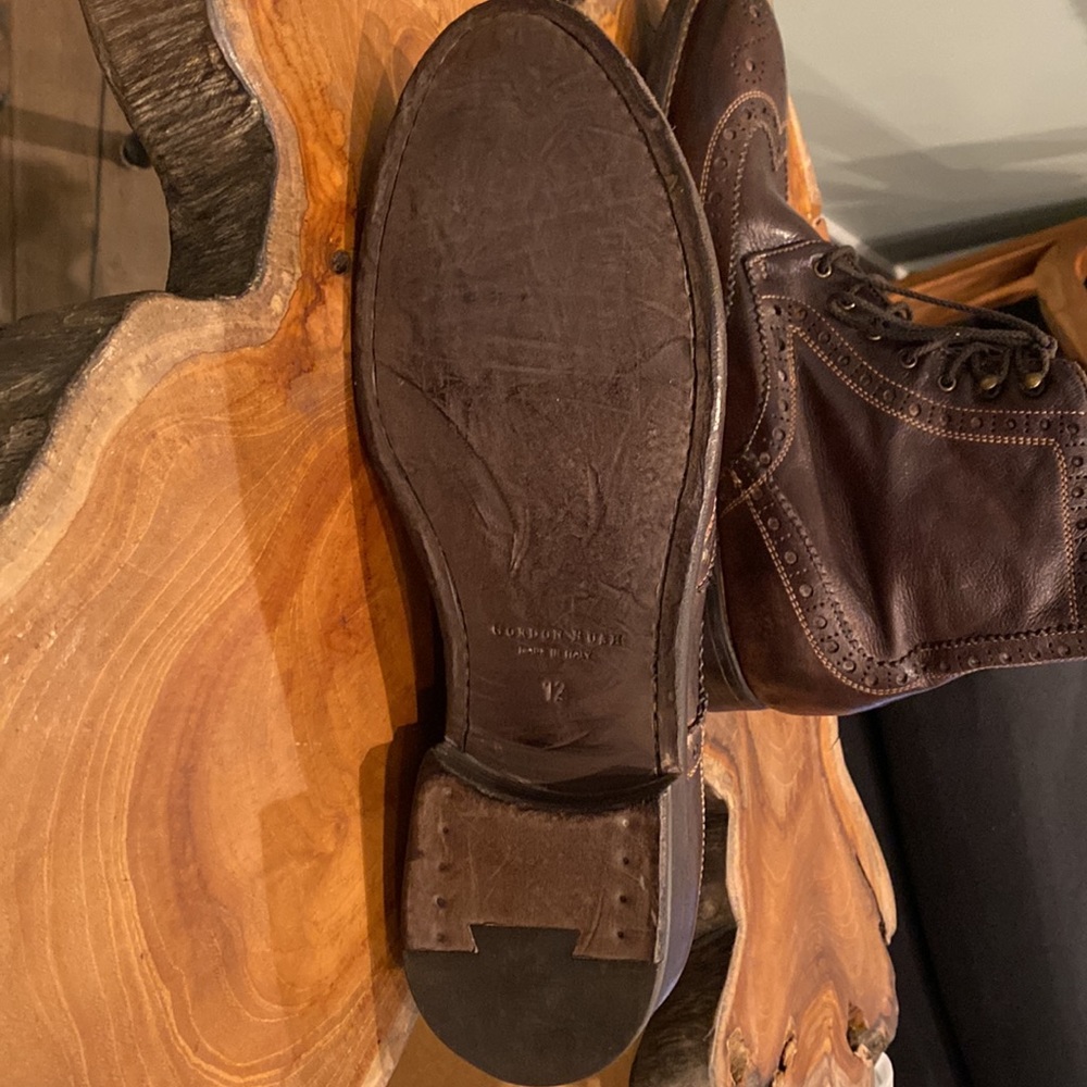 Men’s Wing-tipped leather lace up ankle boots - Picture 4 of 5